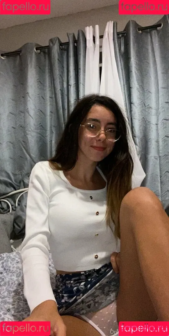 Baby Ash Onlyfans Photo Gallery 
