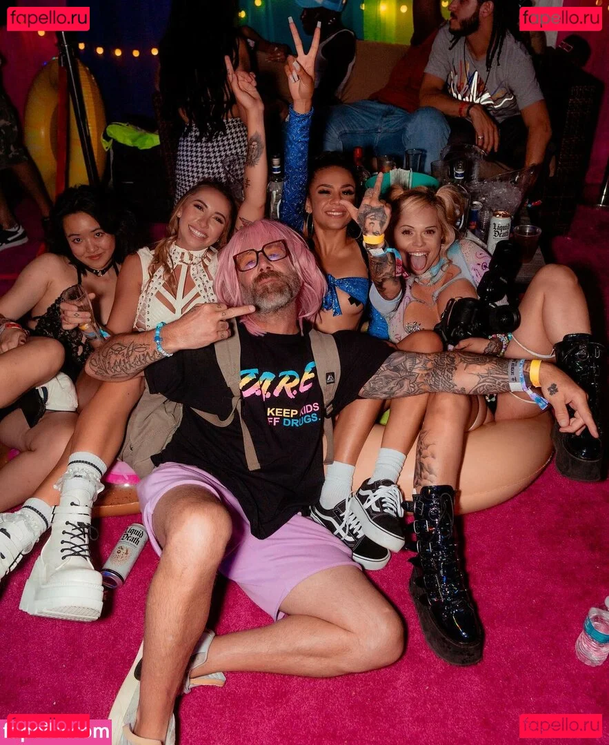 Lydiaren Onlyfans Photo Gallery 