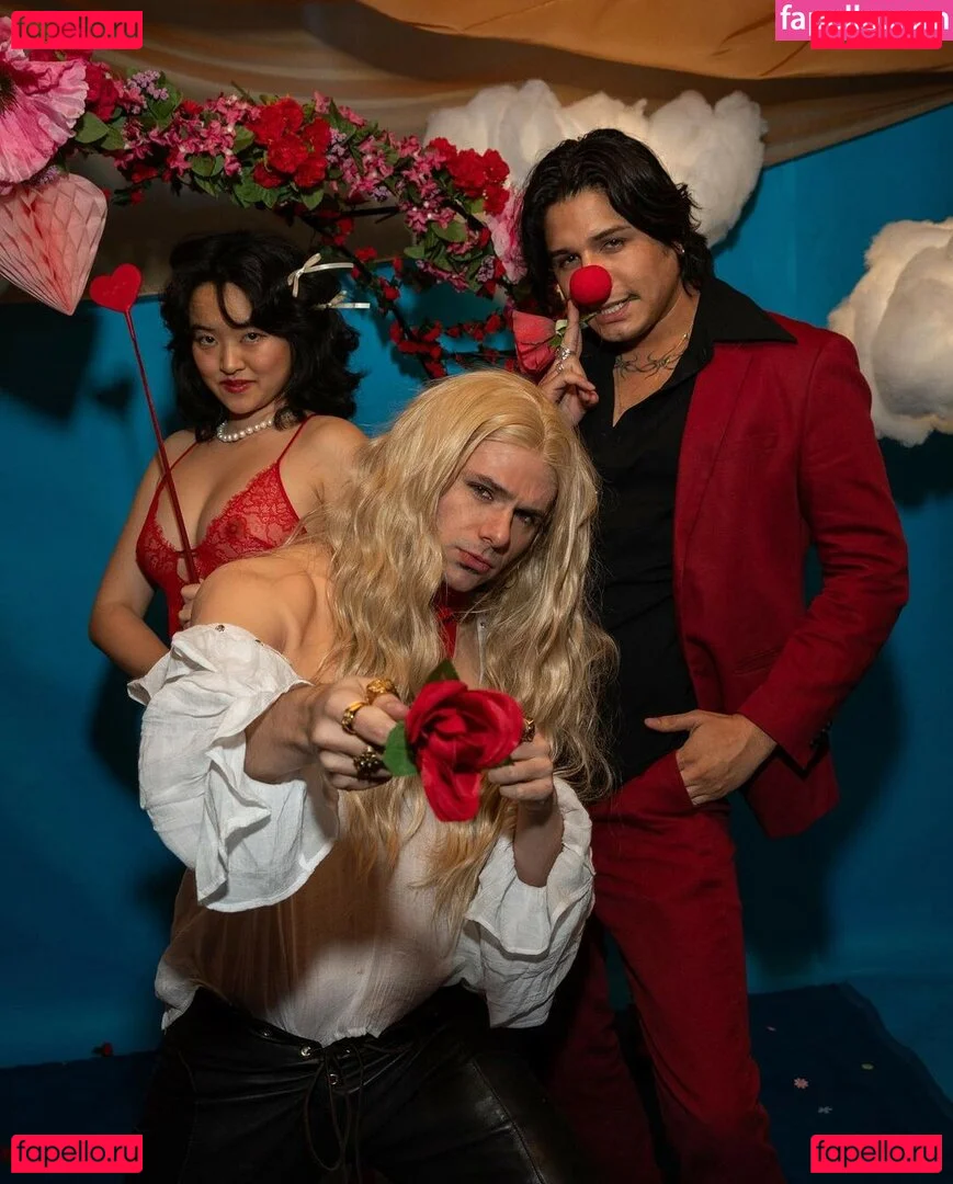 Lydiaren Onlyfans Photo Gallery 