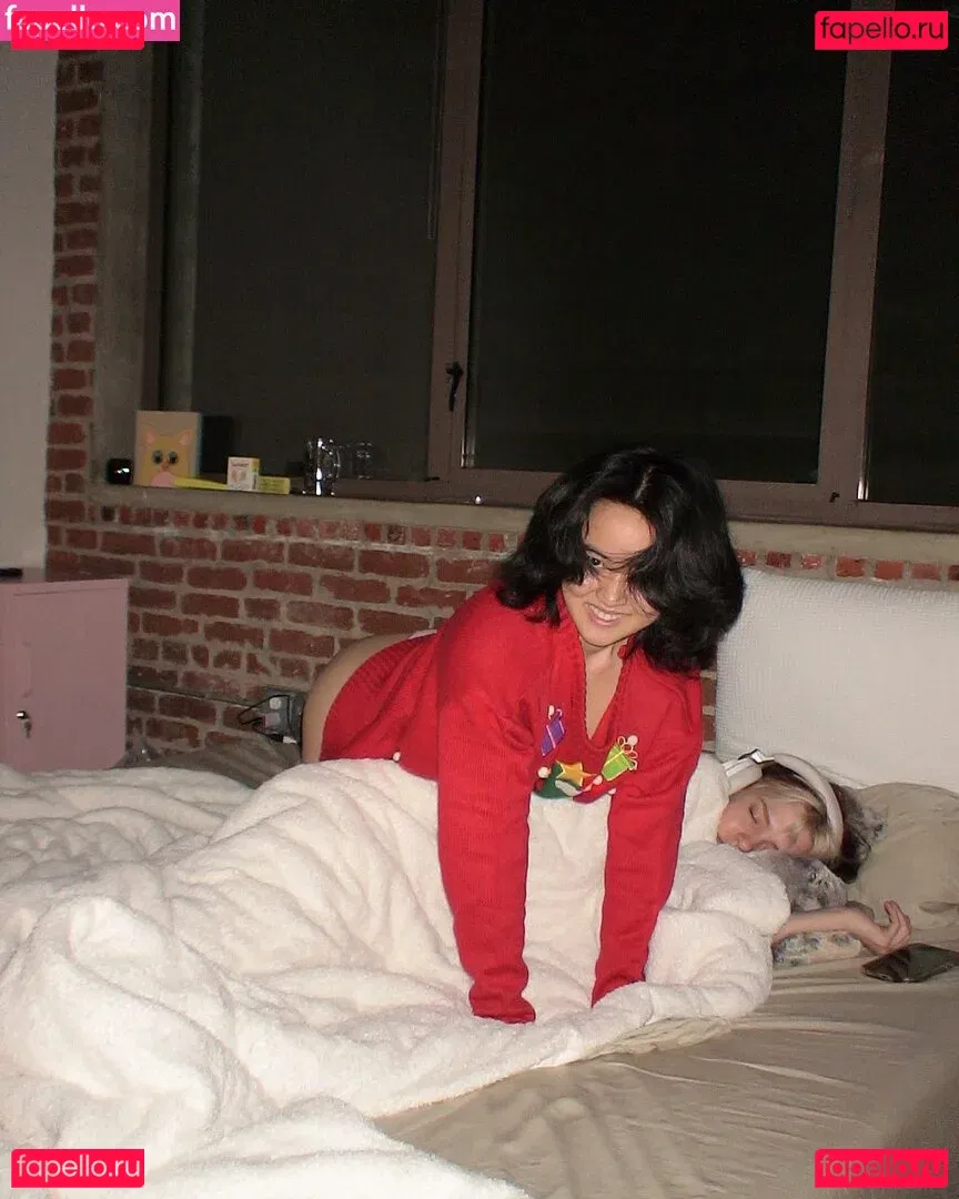 Lydiaren Onlyfans Photo Gallery 