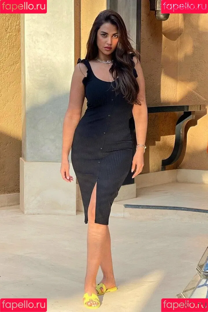 Dorra Zarrouk Onlyfans Photo Gallery 