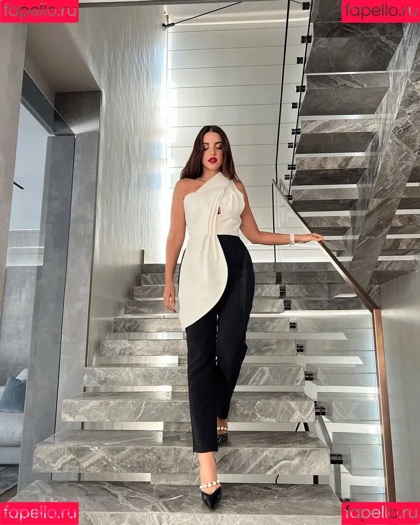 Dorra Zarrouk Onlyfans Photo Gallery 