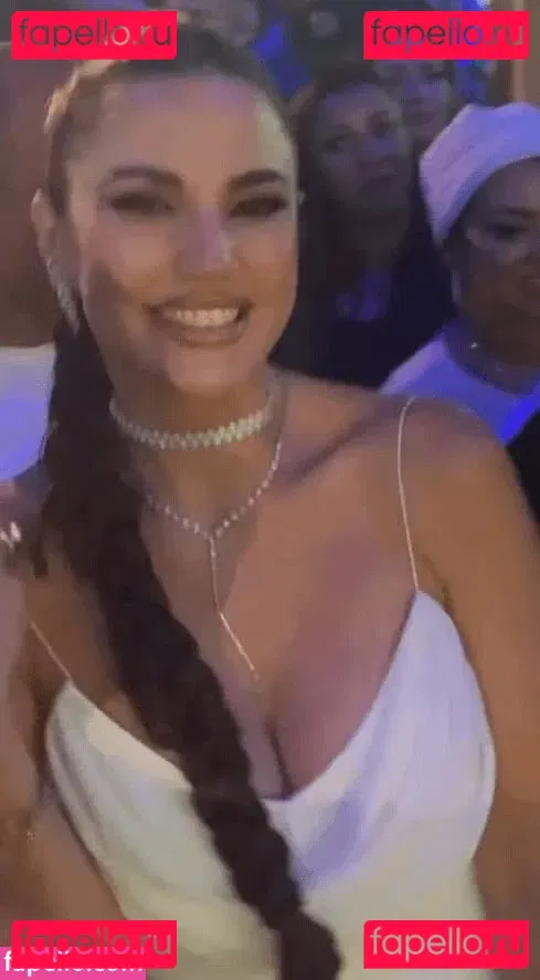 Dorra Zarrouk Onlyfans Photo Gallery 