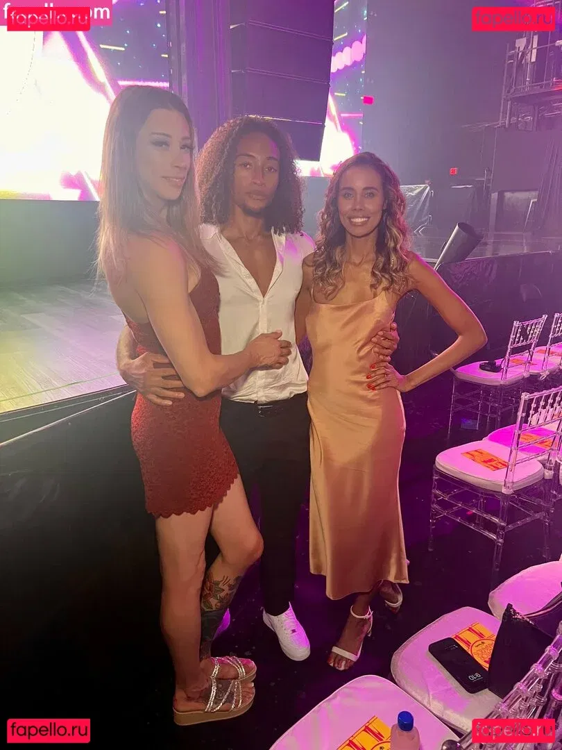 CaseyKissesXoXo Onlyfans Photo Gallery 