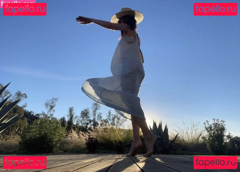 Abigail Spencer Onlyfans Photo Gallery 