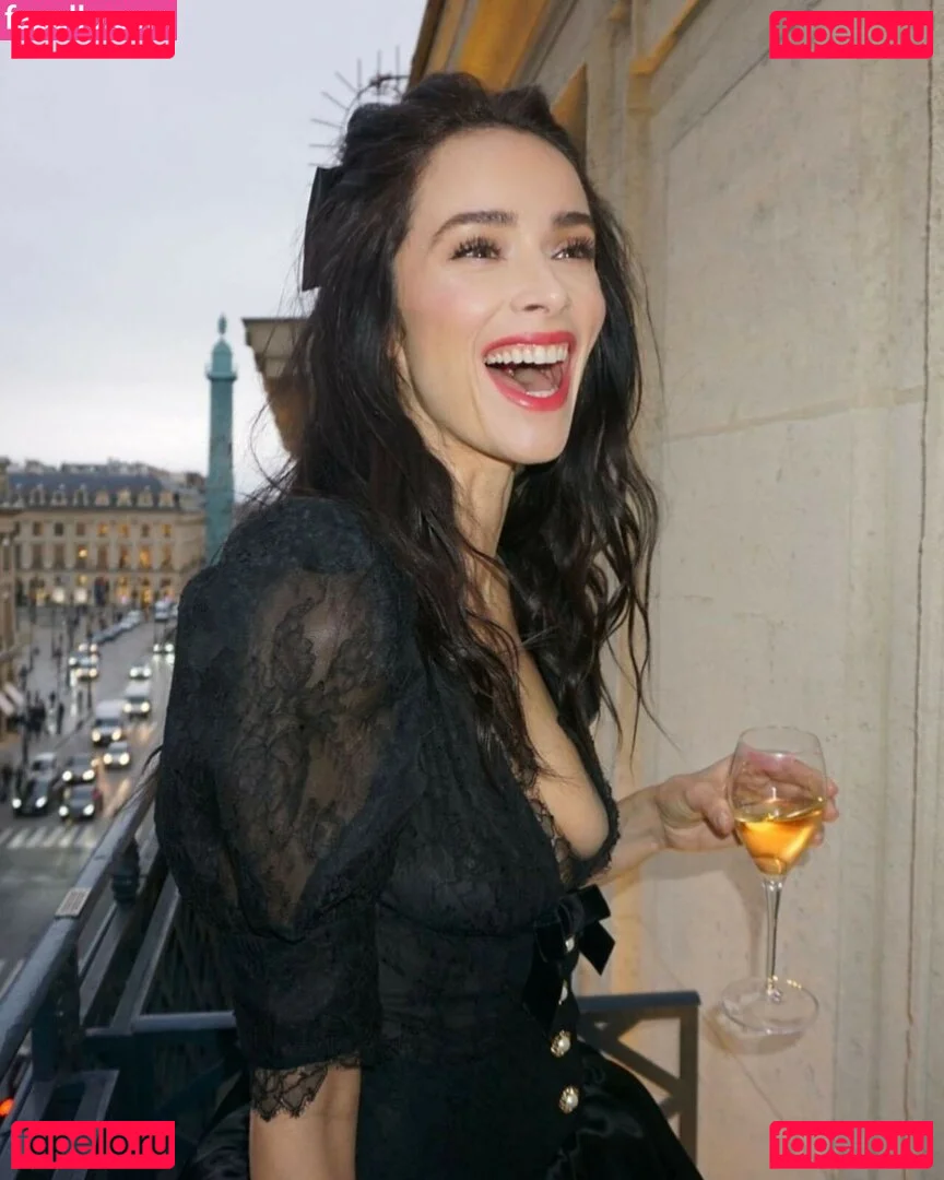 Abigail Spencer Onlyfans Photo Gallery 