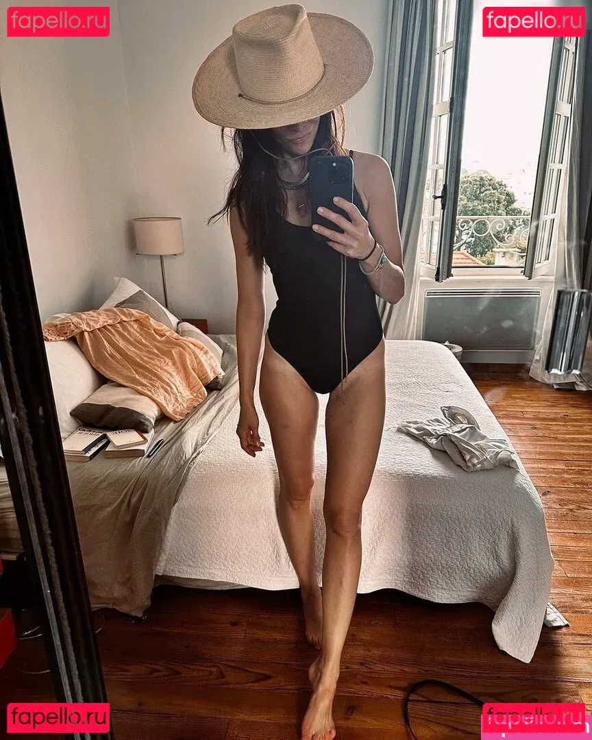 Abigail Spencer Onlyfans Photo Gallery 