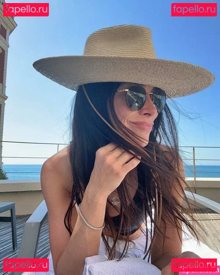 Abigail Spencer Onlyfans Photo Gallery 