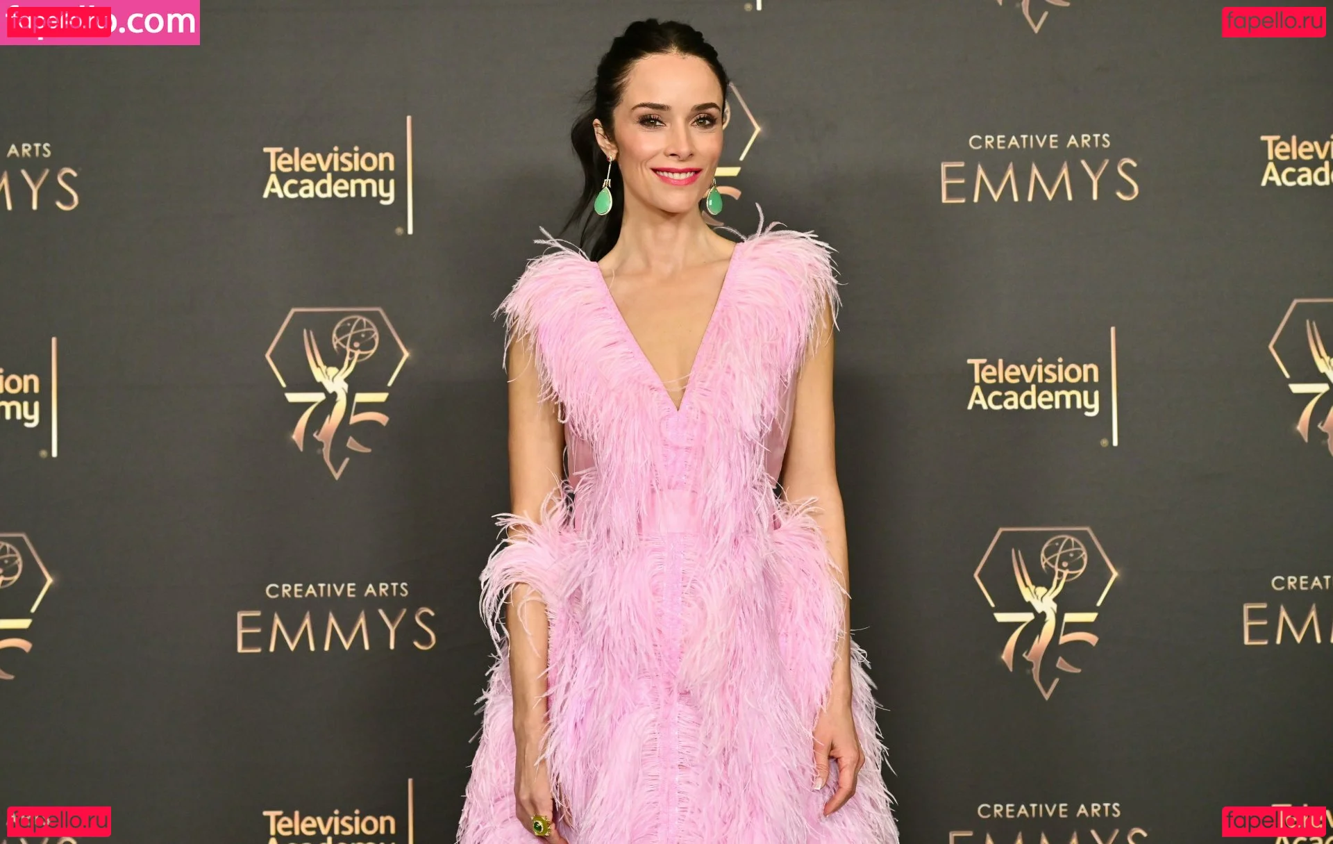 Abigail Spencer Onlyfans Photo Gallery 