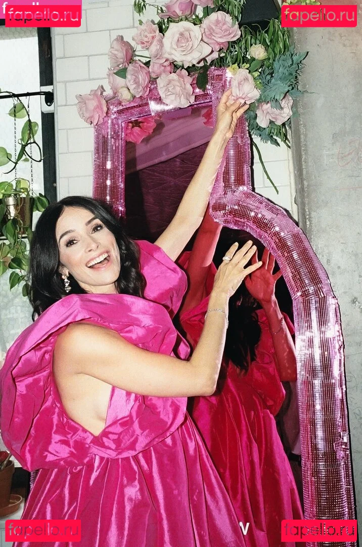 Abigail Spencer Onlyfans Photo Gallery 