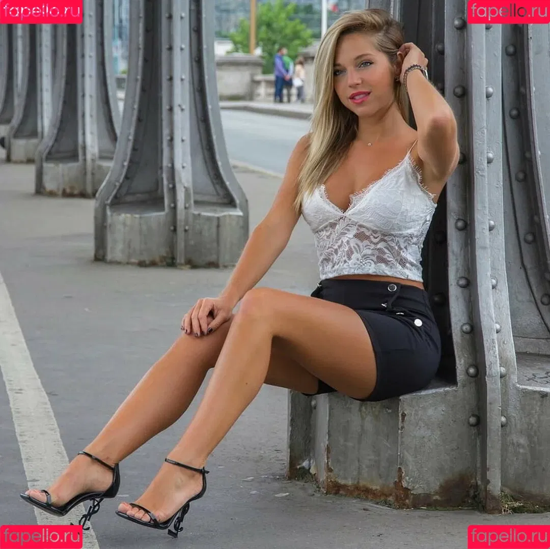 Maddy Burciaga Onlyfans Photo Gallery 