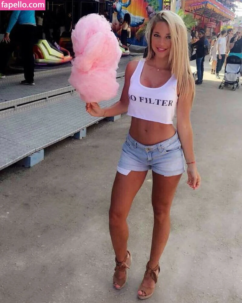 Maddy Burciaga Onlyfans Photo Gallery 