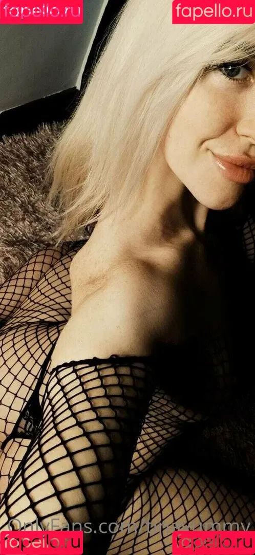 tinayummyfree Onlyfans Photo Gallery 
