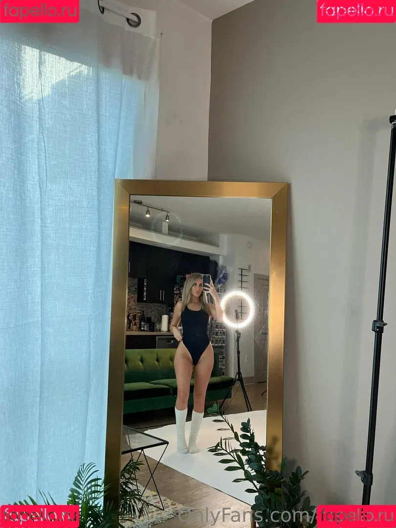 justraee Onlyfans Photo Gallery 