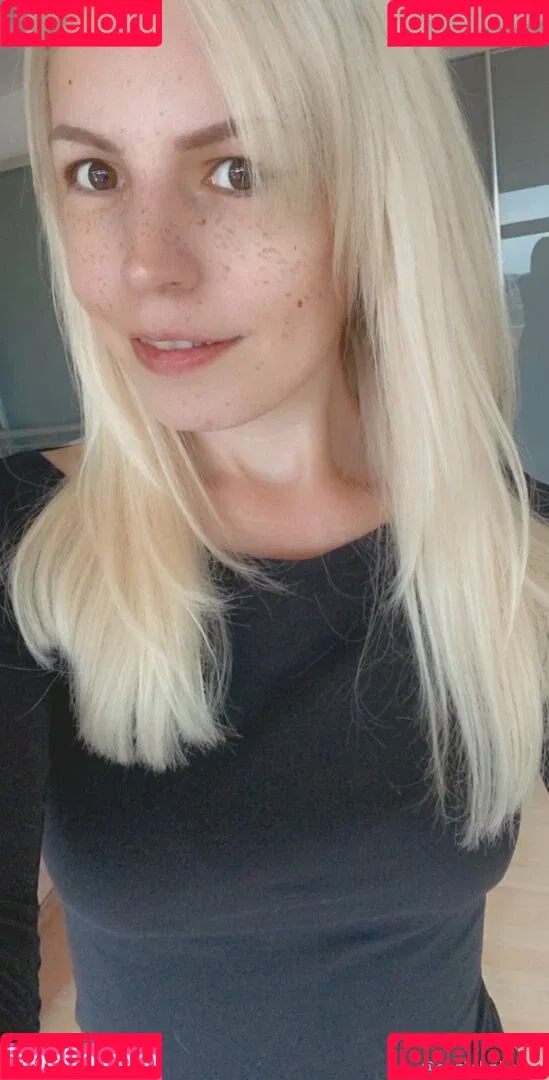 englishphoebe Onlyfans Photo Gallery 
