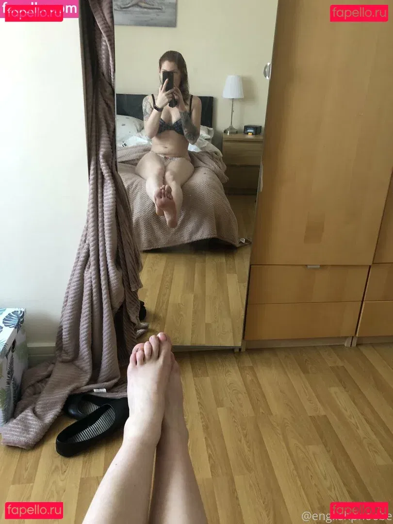 englishphoebe Onlyfans Photo Gallery 