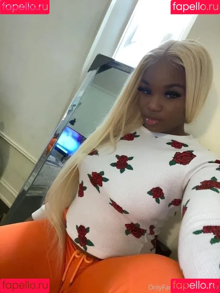asiatonii Onlyfans Photo Gallery 