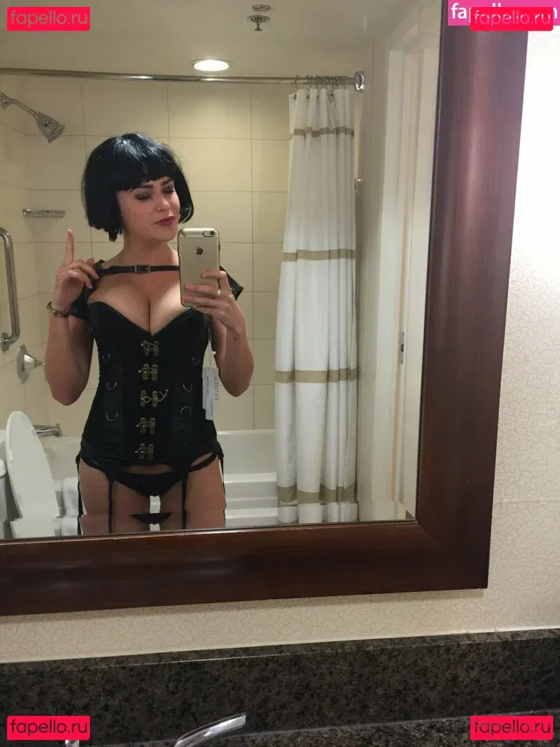 Nicolle Gironda Onlyfans Photo Gallery 