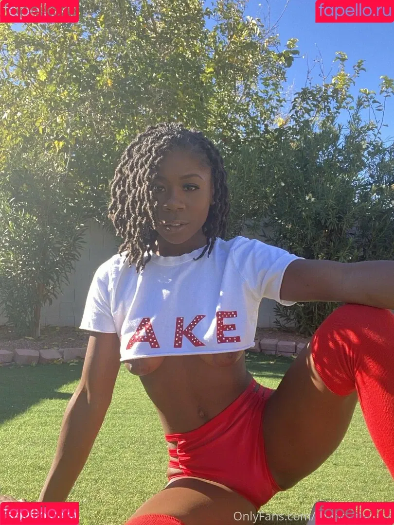 thehazelgrace Onlyfans Photo Gallery 