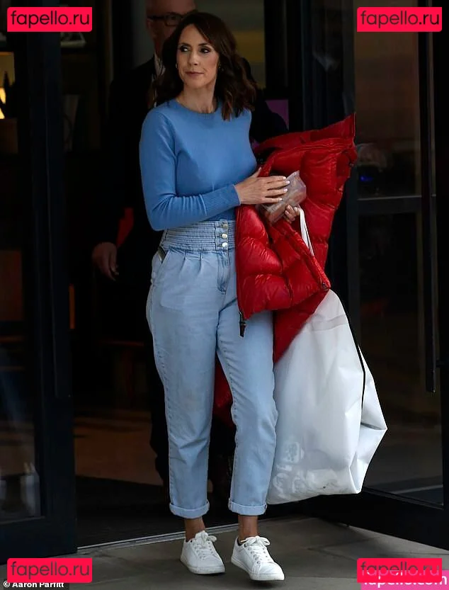 Alex Jones Onlyfans Photo Gallery 