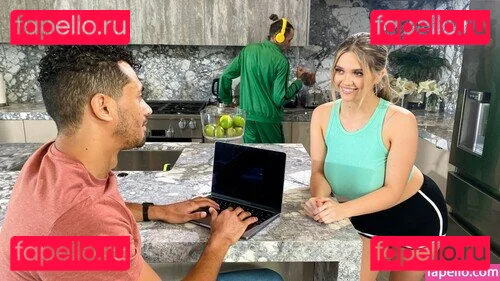 Alex Jones Onlyfans Photo Gallery 