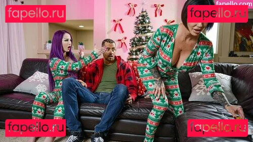 Alex Jones Onlyfans Photo Gallery 