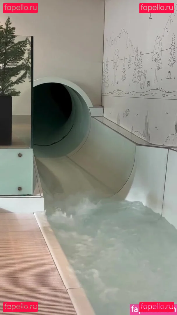 Alex Jones Onlyfans Photo Gallery 