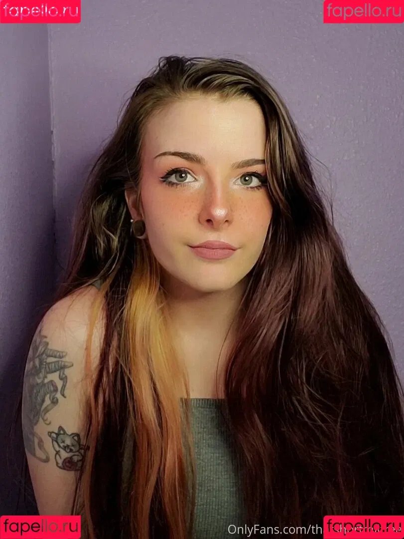 lilydarkofree Onlyfans Photo Gallery 