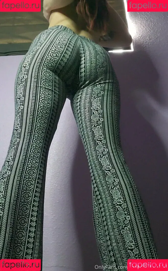 lilydarkofree Onlyfans Photo Gallery 