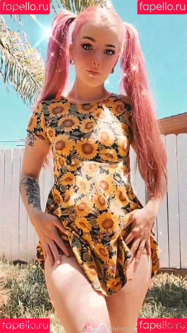 lilydarkofree Onlyfans Photo Gallery 