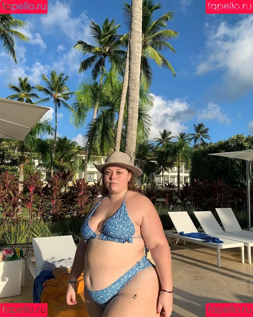 LuciaMaison Onlyfans Photo Gallery 