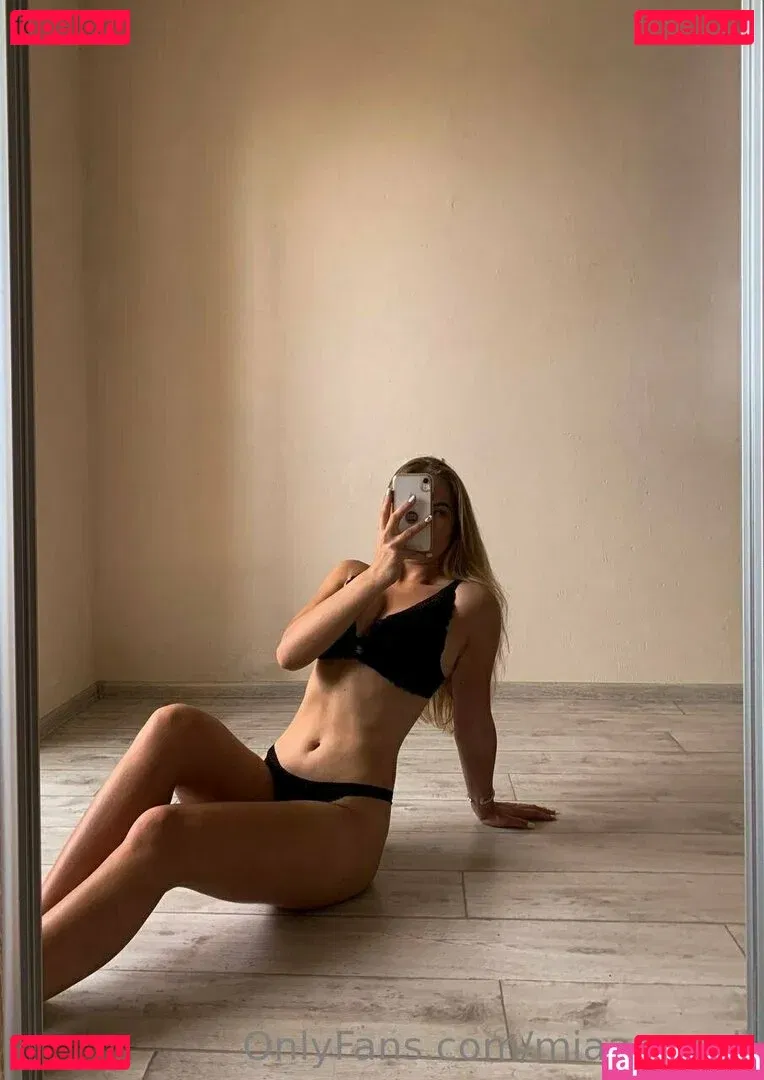 miaaangell.vip Onlyfans Photo Gallery 