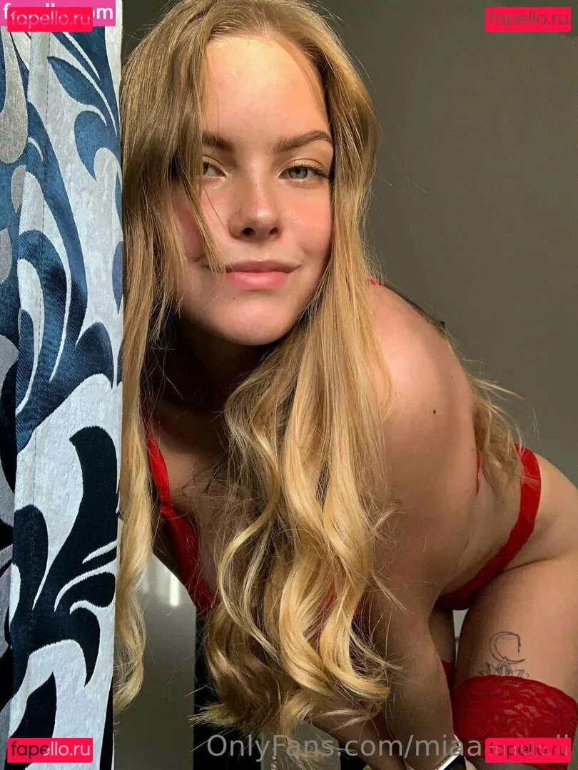 miaaangell.vip Onlyfans Photo Gallery 