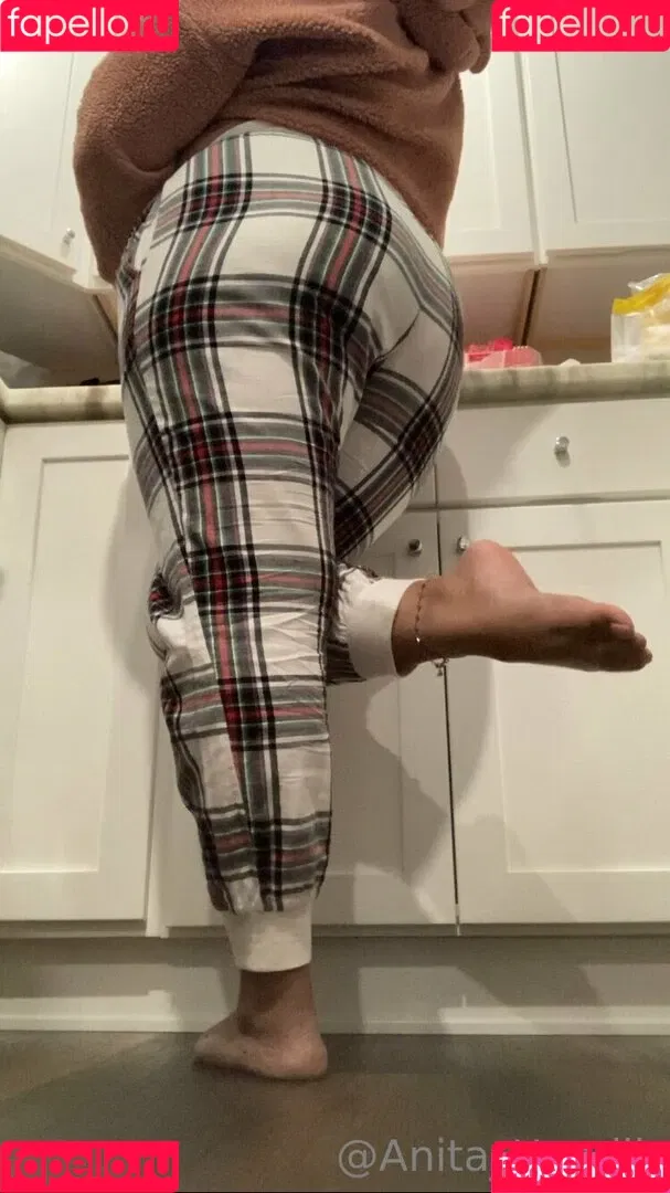Anita Haadik Onlyfans Photo Gallery 