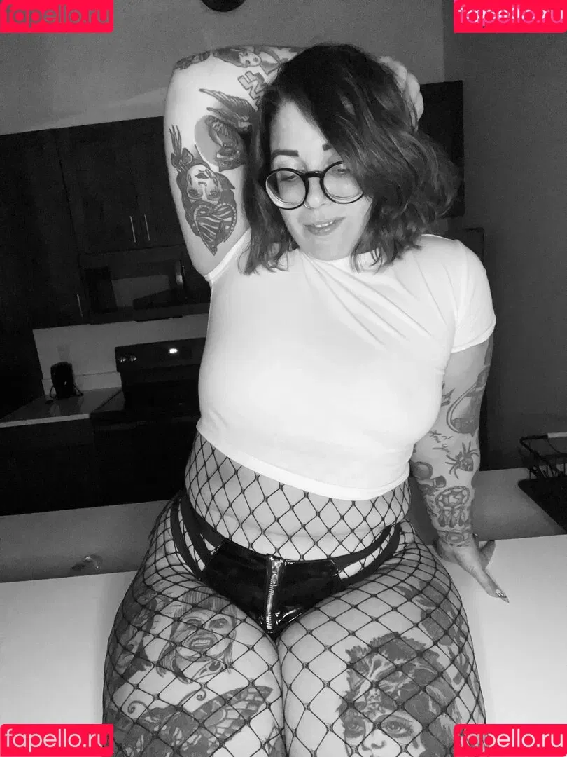 Stepstool Sarah Onlyfans Photo Gallery 