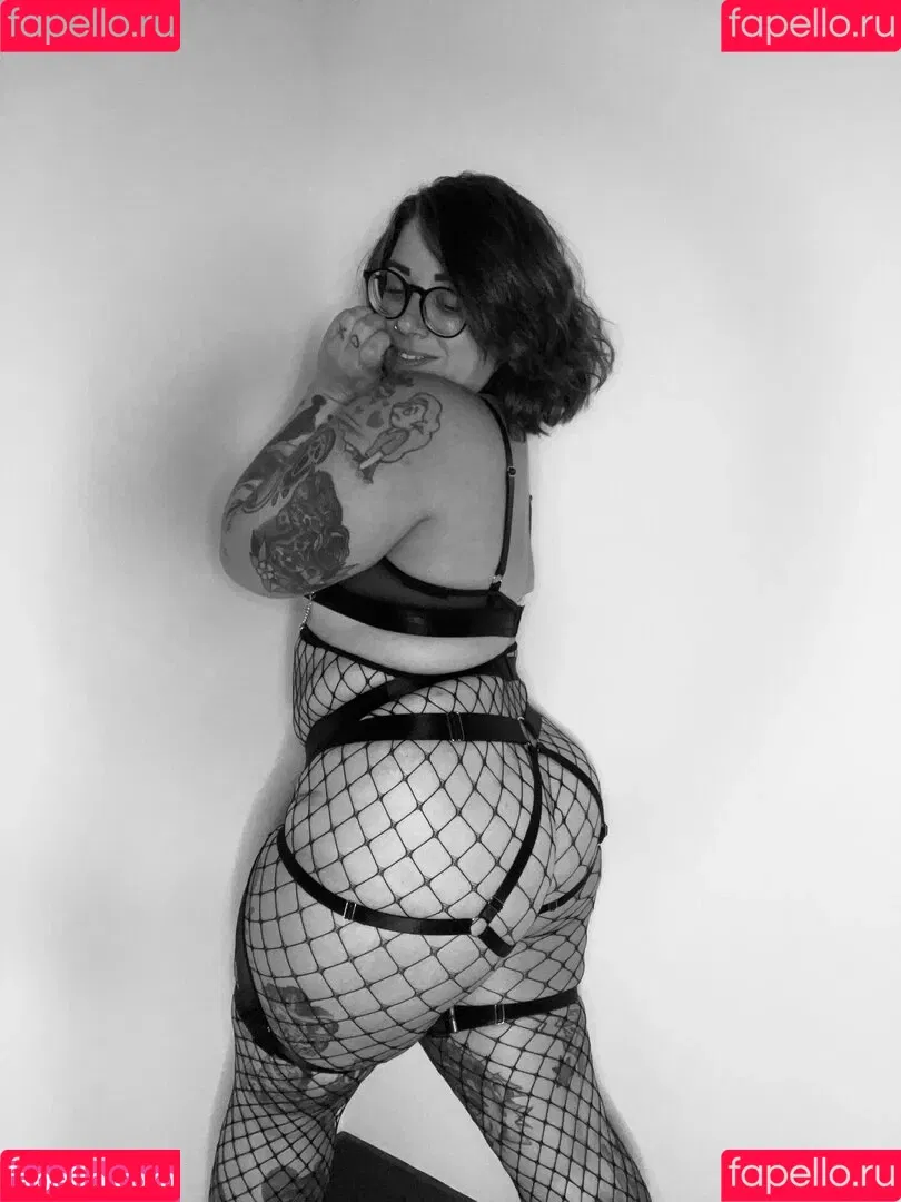 Stepstool Sarah Onlyfans Photo Gallery 