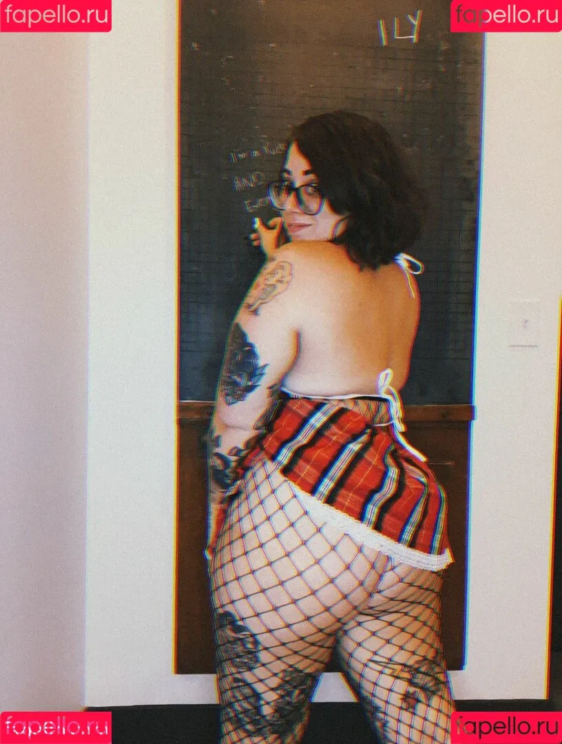 Stepstool Sarah Onlyfans Photo Gallery 
