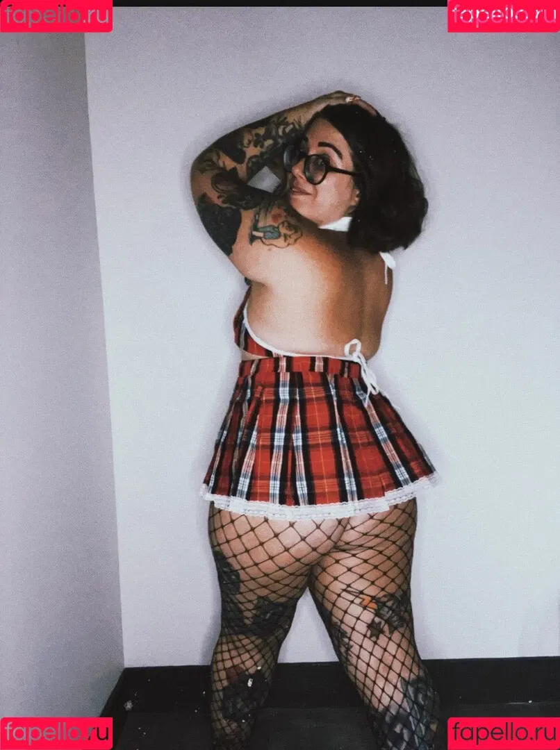 Stepstool Sarah Onlyfans Photo Gallery 