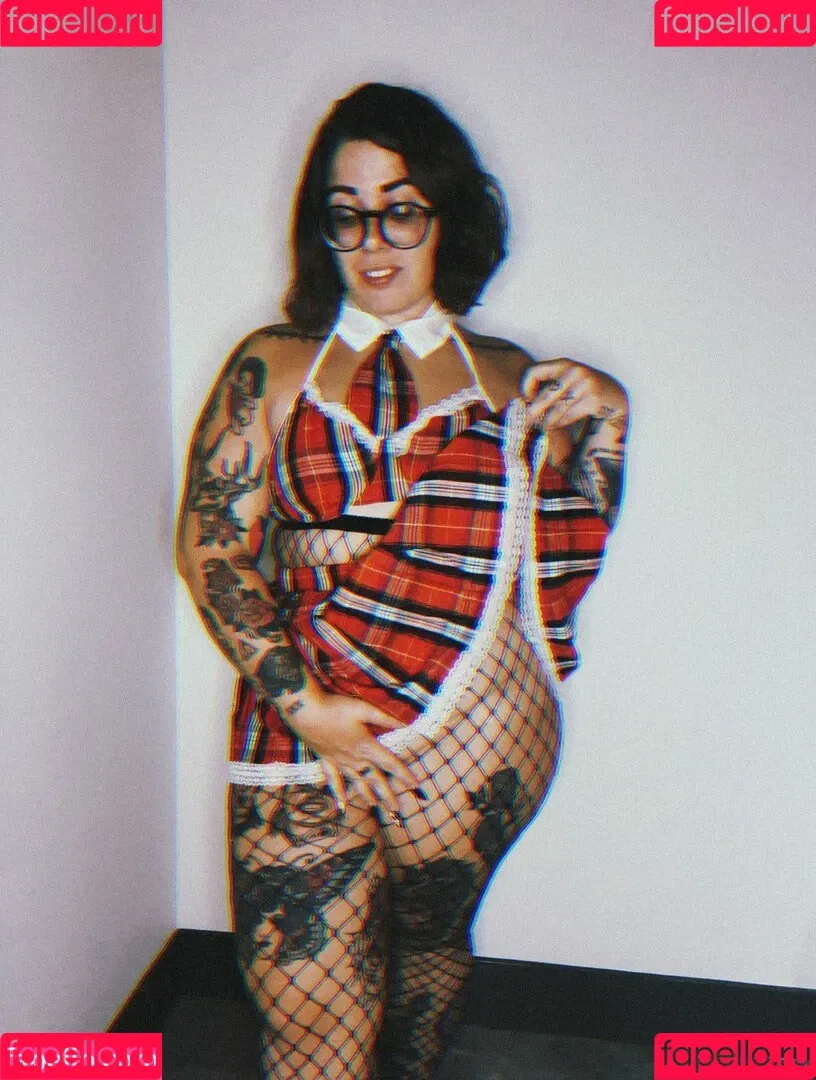 Stepstool Sarah Onlyfans Photo Gallery 