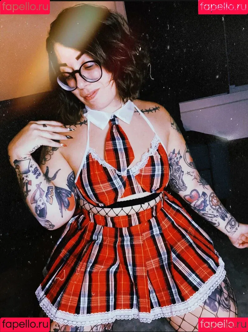 Stepstool Sarah Onlyfans Photo Gallery 