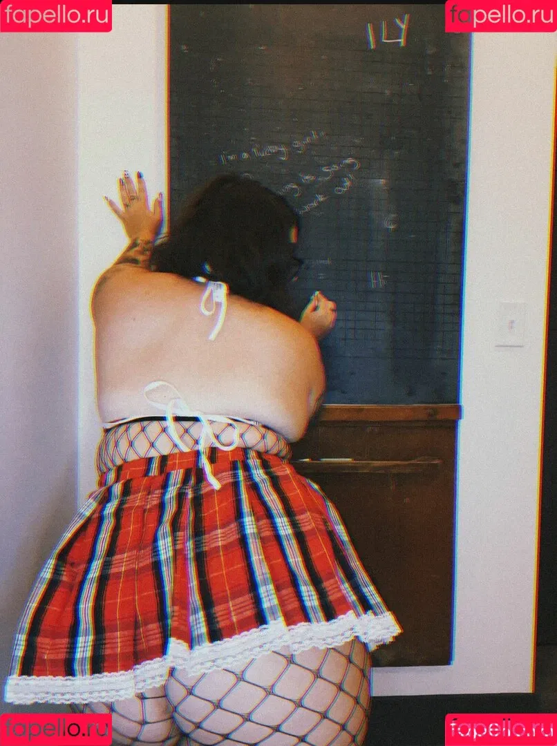 Stepstool Sarah Onlyfans Photo Gallery 