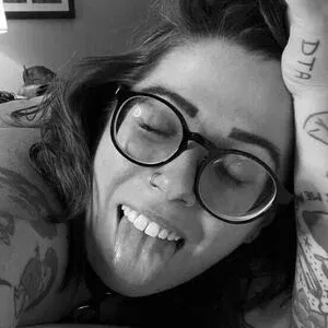 Stepstool Sarah Onlyfans Photo Gallery 