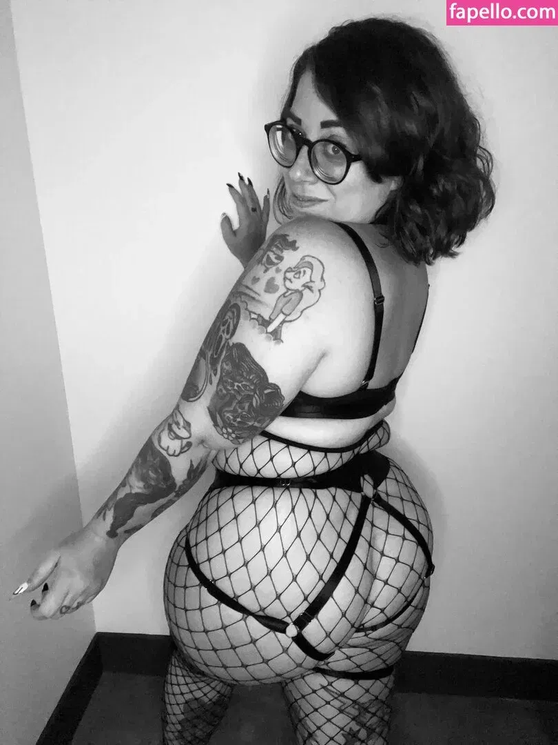 Stepstool Sarah Onlyfans Photo Gallery 