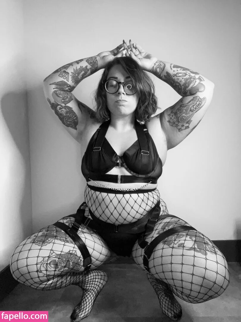 Stepstool Sarah Onlyfans Photo Gallery 