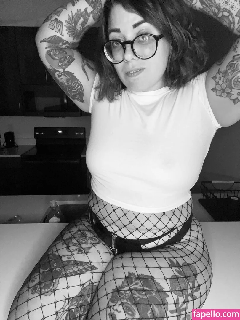 Stepstool Sarah Onlyfans Photo Gallery 