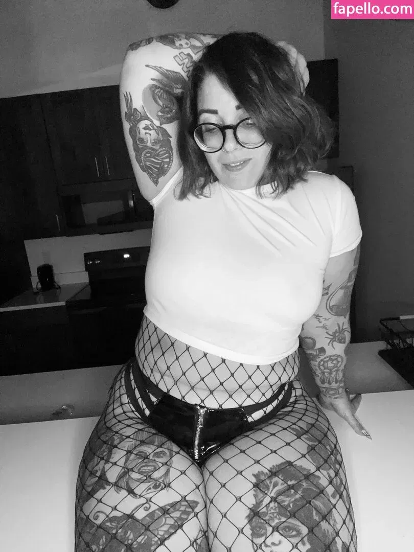 Stepstool Sarah Onlyfans Photo Gallery 