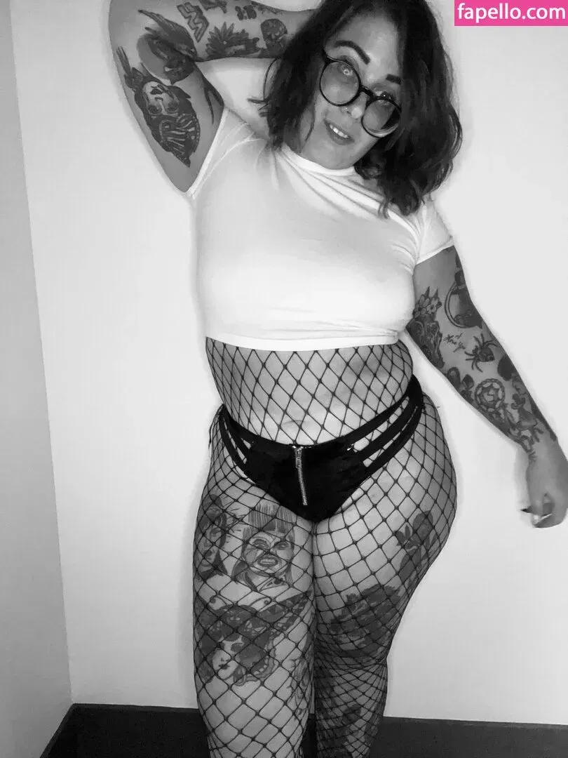 Stepstool Sarah Onlyfans Photo Gallery 