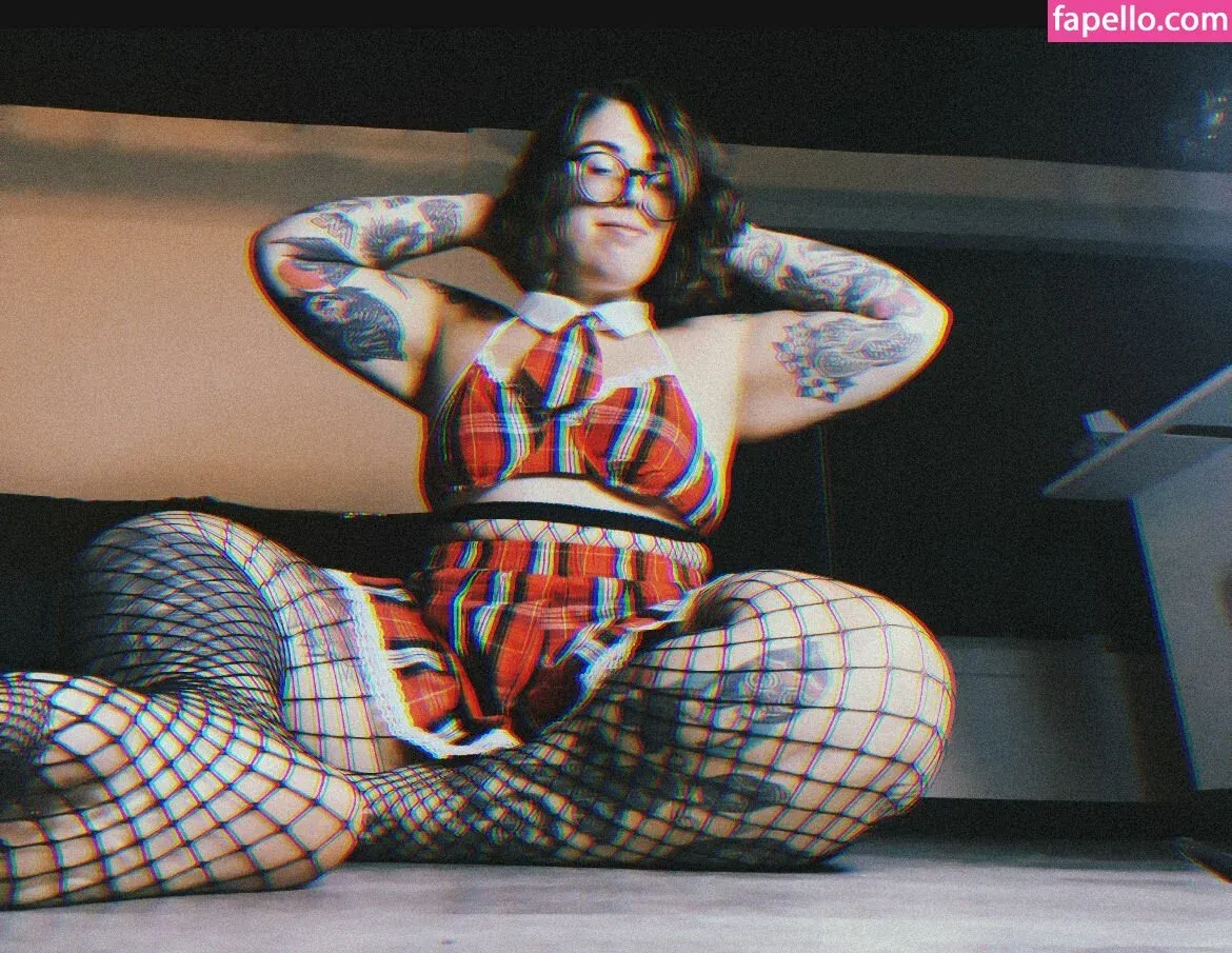 Stepstool Sarah Onlyfans Photo Gallery 