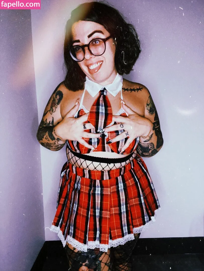 Stepstool Sarah Onlyfans Photo Gallery 