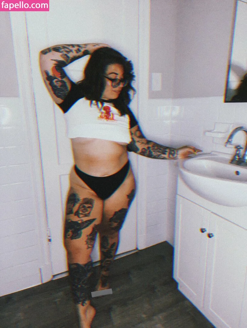 Stepstool Sarah Onlyfans Photo Gallery 